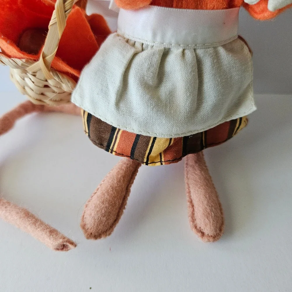 Annalee Dolls Thanksgiving Pilgrim Mouse Girl 6in Handpainted Felt Harvest Tooth